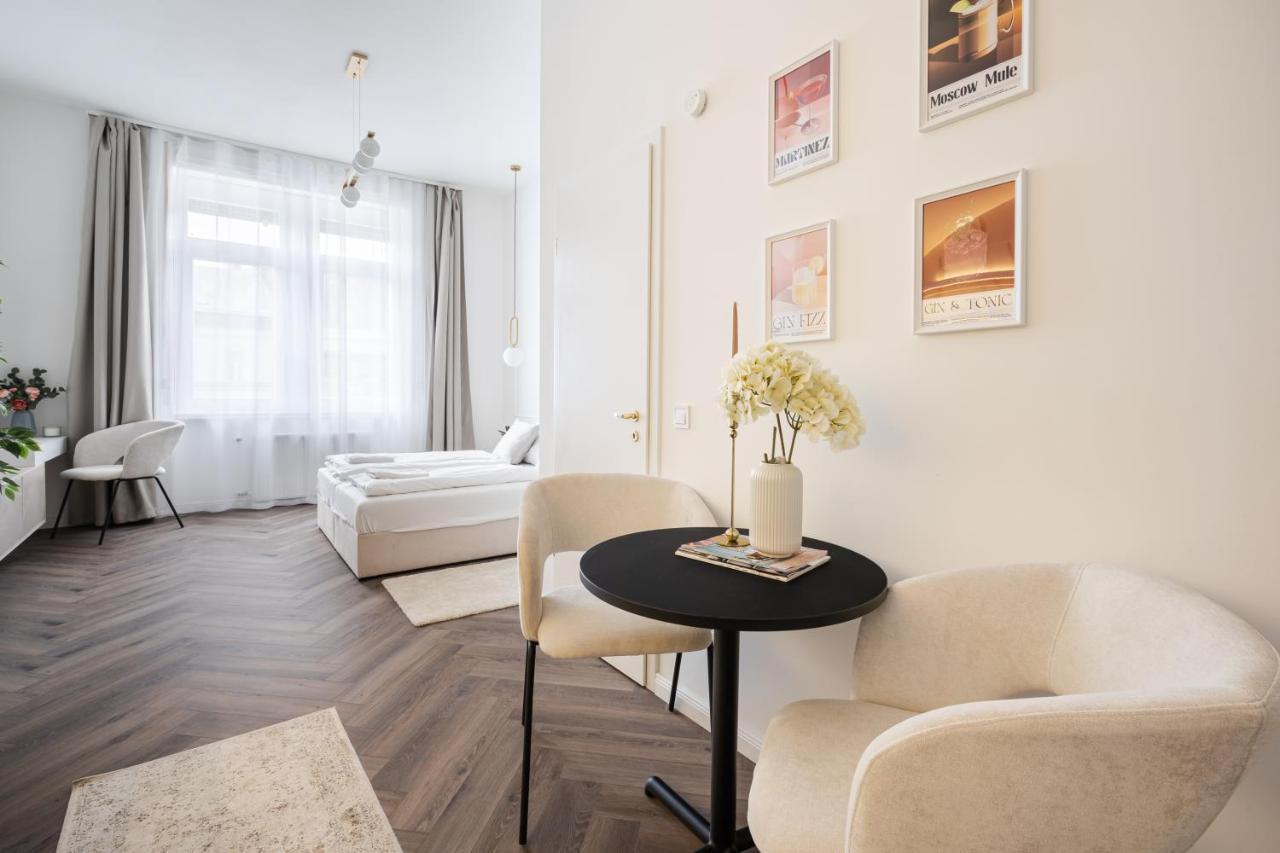 E13 - Grand Boulevard Heritage Suite - Best Location By Bqa Budapest Exterior photo